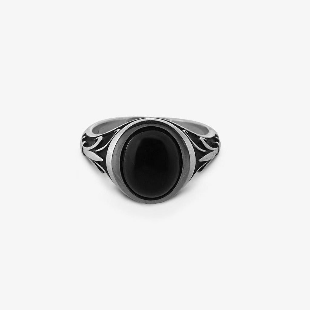 Anello Ovale con Gigli Laterali e Onice Cabochon Argento