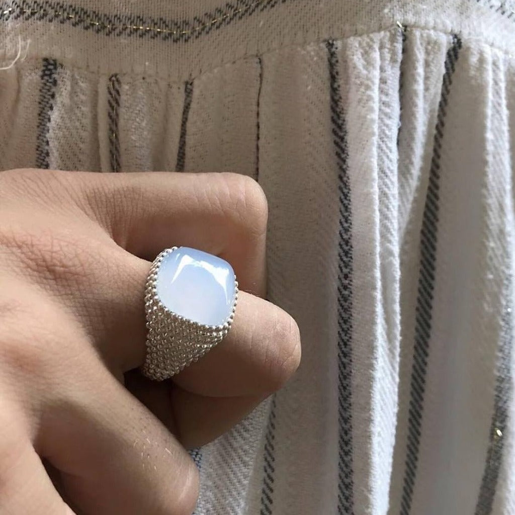 Anello Puntinato con Calcedonio Argento