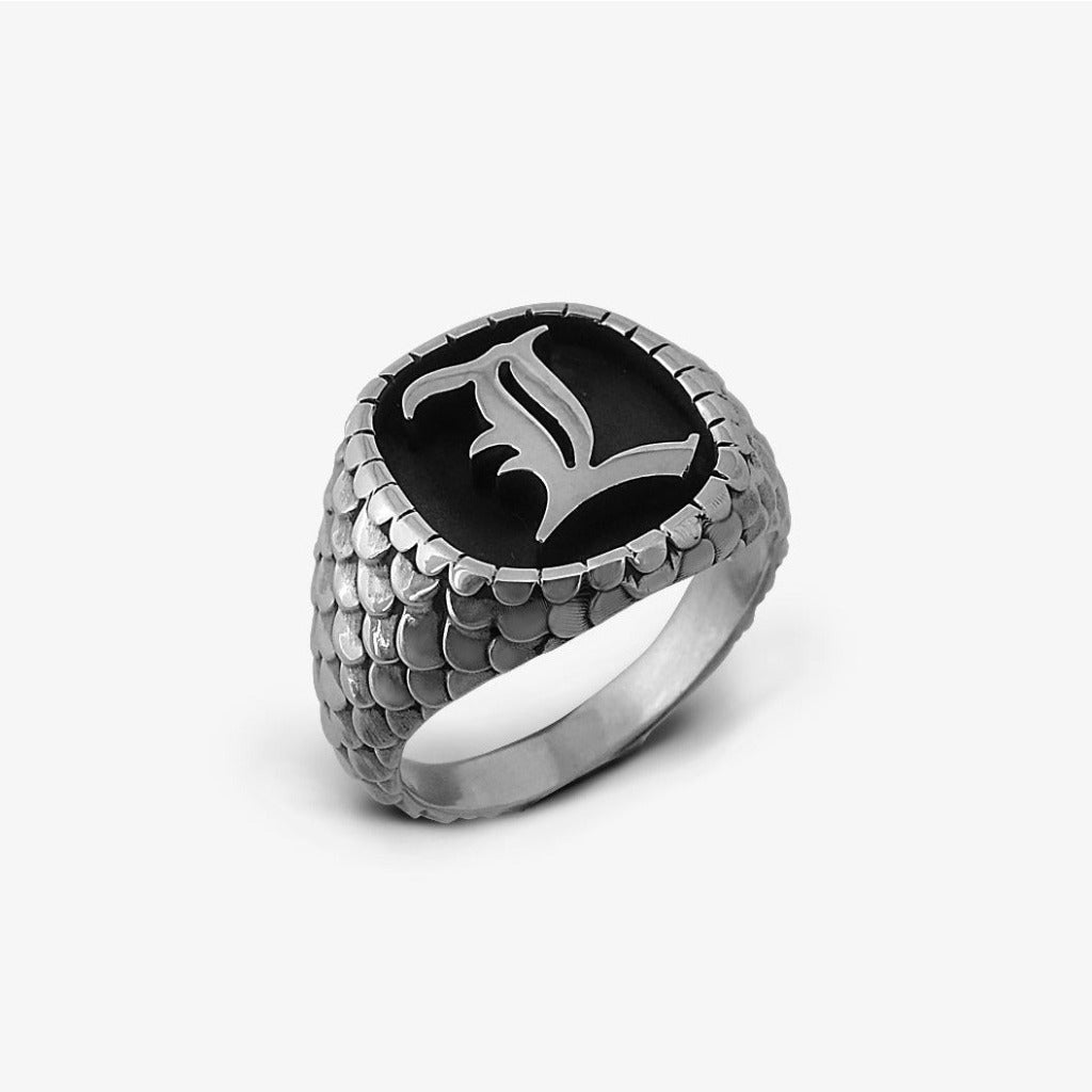 Anello Gotico con Squame a Rilievo Argento