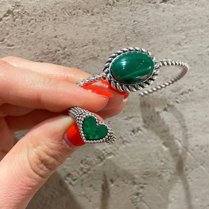 Anello Cuore Puntinato con Malachite Argento