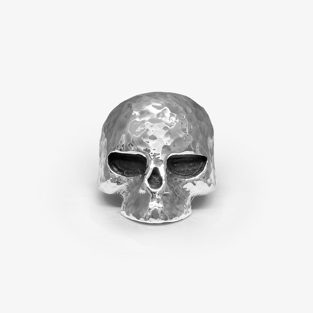 Anello Teschio Effetto Martellato Argento - Mama Schwaz