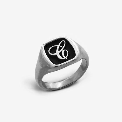 Anello Piccolo Lettera Corsiva Argento