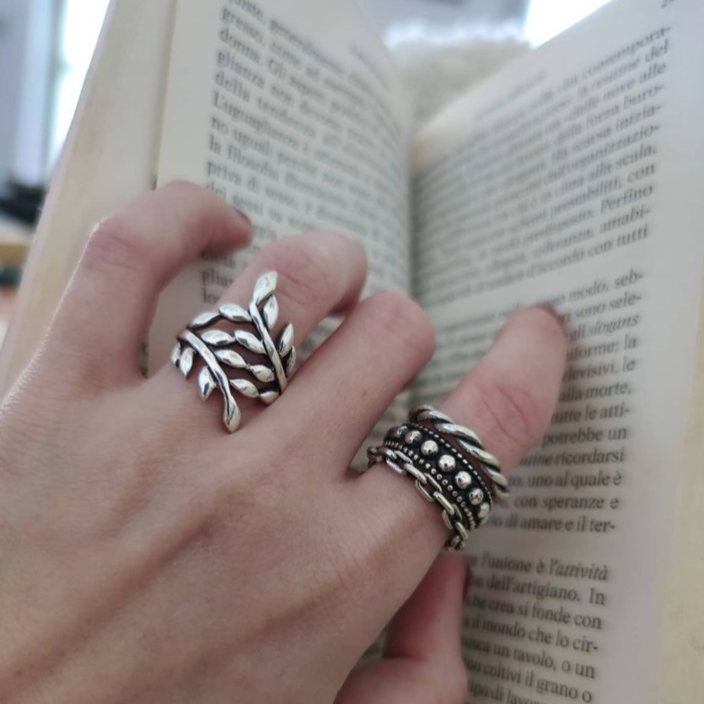 Anello Foglie Contrarié Argento